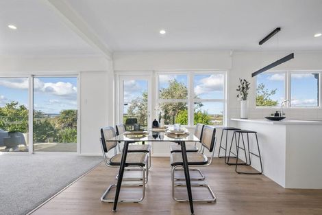 Photo of property in 112b Roberts Road, Te Atatu South, Auckland, 0610