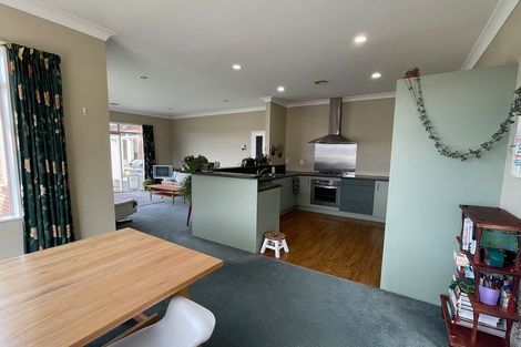 Photo of property in 35 Erlestoke Crescent, Churton Park, Wellington, 6037