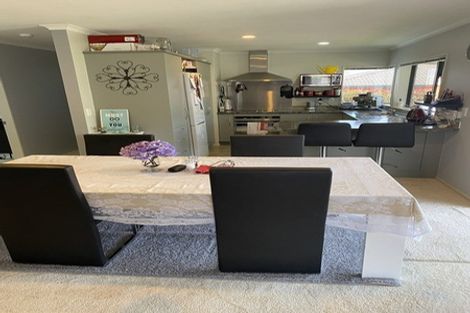 Photo of property in 12 Percy Kinsman Crescent, Riverstone Terraces, Upper Hutt, 5018