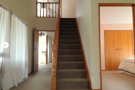 Photo of property in 115 Wiseley Road, West Harbour, Auckland, 0618