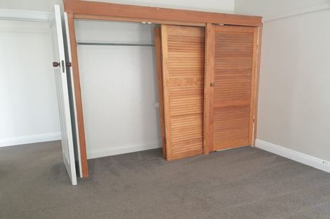 Photo of property in 2 Norna Crescent, Kelburn, Wellington, 6012