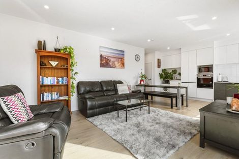 Photo of property in 8/26 Long Bay Drive, Torbay, Auckland, 0630