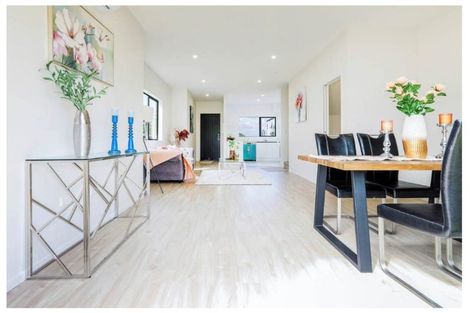 Photo of property in 37a Crestview Rise, Papakura, 2110