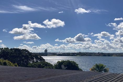 Photo of property in 2 The Promenade, Takapuna, Auckland, 0622