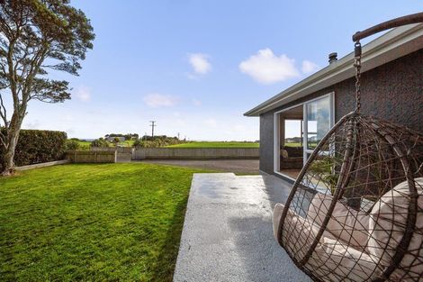 Photo of property in 95 Koru Road, Omata, New Plymouth, 4374