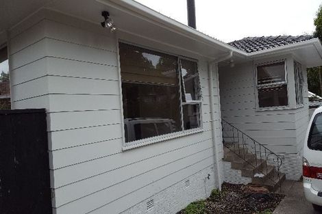 Photo of property in 21 Normanton Street, Glenfield, Auckland, 0629