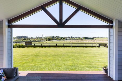 Photo of property in 467 Lees Road, Feilding, 4775