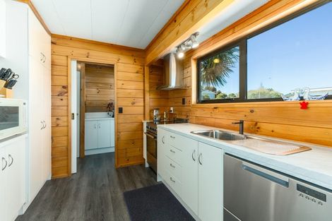 Photo of property in 69a Mana Esplanade, Paremata, Porirua, 5026