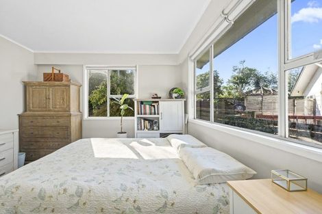 Photo of property in 13 Helleur Road, Massey, Auckland, 0614