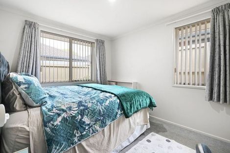 Photo of property in 4 Kingroyal Lane, Hamilton East, Hamilton, 3216