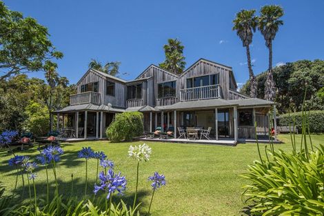 Photo of property in 950 Whangaruru Road North, Whangaruru, Russell, 0184