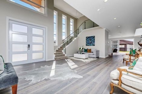 Photo of property in 10 Spyglass Street, Red Beach, 0932