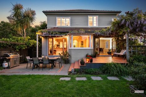 Photo of property in 5 Marina Grove, Hutt Central, Lower Hutt, 5010