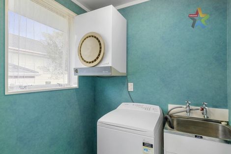 Photo of property in 15 Mossburn Grove, Kelson, Lower Hutt, 5010