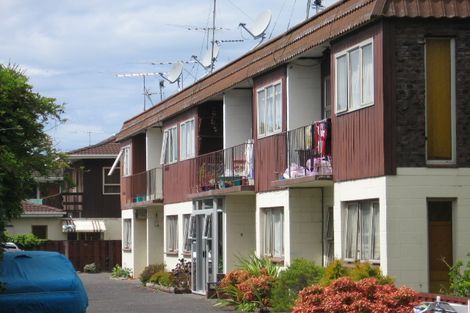 Photo of property in 1/767 Beach Road, Browns Bay, Auckland, 0630