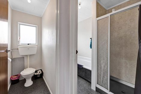 Photo of property in 1 County Drive, Hawera, 4610