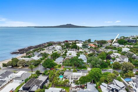 Photo of property in 11 Audrey Road, Takapuna, Auckland, 0620