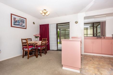Photo of property in Orange Grove Flats, 25/549 Childers Road, Te Hapara, Gisborne, 4010