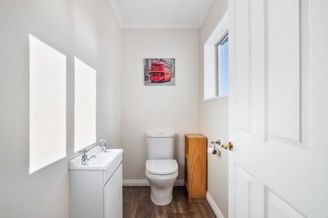 Photo of property in 15 Sutton Place, Dallington, Christchurch, 8061