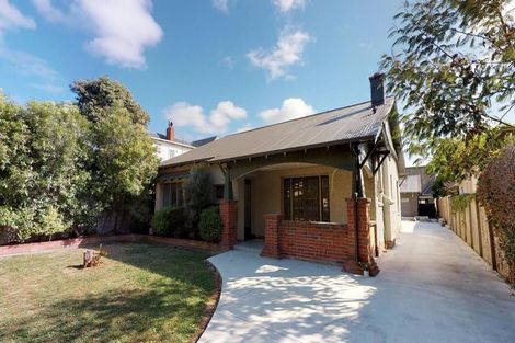 Photo of property in 26 Milverton Avenue, Hokowhitu, Palmerston North, 4410