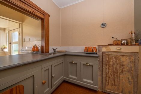 Photo of property in 136 Peel Street, Westport, 7825