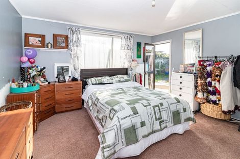 Photo of property in 15 Waitote Street, Castlecliff, Whanganui, 4501