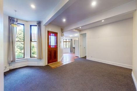 Photo of property in 56 Kelburn Parade, Kelburn, Wellington, 6012