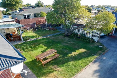 Photo of property in 179 Grimseys Road, Redwood, Christchurch, 8051