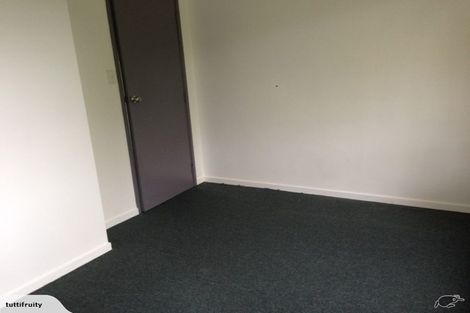 Photo of property in 2/20a Chivalry Road, Glenfield, Auckland, 0629