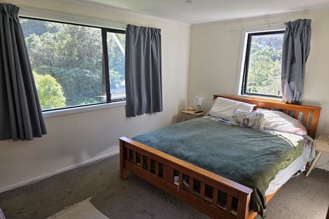 Photo of property in 24 Silverstream Road, Crofton Downs, Wellington, 6035