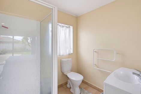 Photo of property in 74 Guildford Drive, Paraparaumu, 5032