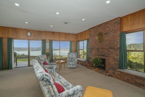 Photo of property in 2a Pohutukawa Grove, Whitianga, 3510