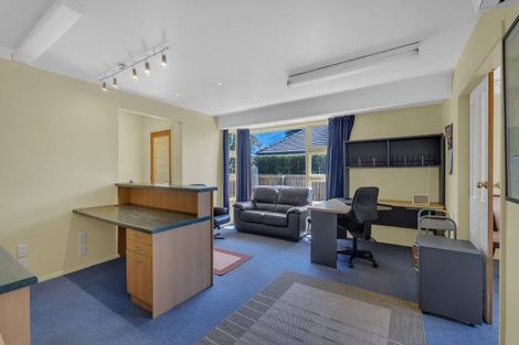 Photo of property in 1/294 Wairakei Road, Bryndwr, Christchurch, 8053