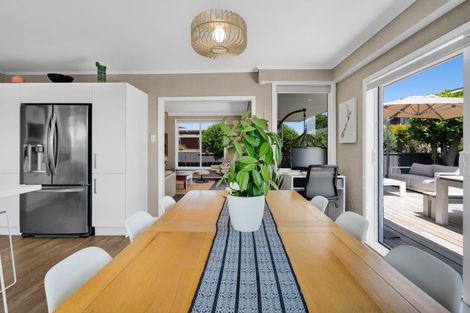 Photo of property in 64 Nevada Drive, Merrilands, New Plymouth, 4312