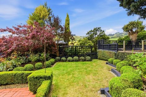 Photo of property in 40 Marine Parade, Macandrew Bay, Dunedin, 9014