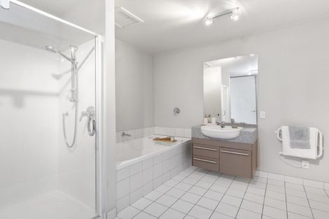 Photo of property in 2/337 Jackson Street, Petone, Lower Hutt, 5012