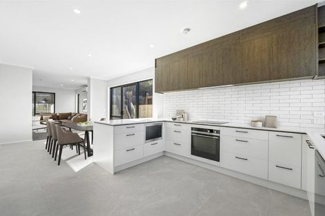 Photo of property in 40a Kukuwai Avenue, Red Beach, 0932