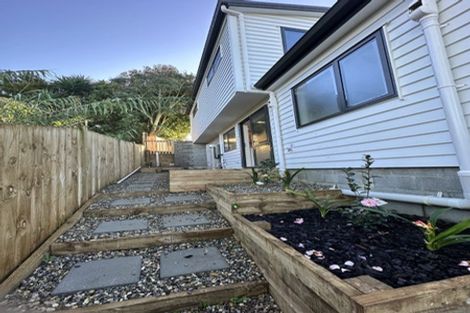 Photo of property in 10a Helleur Road, Massey, Auckland, 0614
