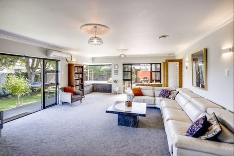 Photo of property in 28 Chester Street, Taradale, Napier, 4112