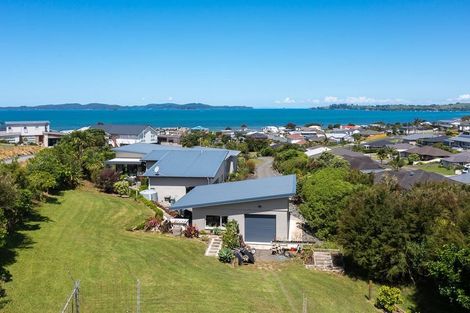 Photo of property in 32 Arabella Lane, Snells Beach, 0920