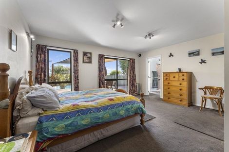 Photo of property in 2 Sedgwick Way, Westmorland, Christchurch, 8025