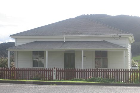 Photo of property in 34 George Street, Hikurangi, 0114