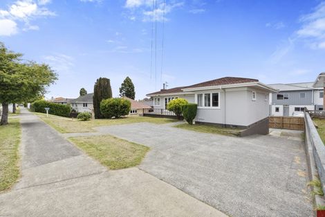 Photo of property in 68 Clevedon Road, Papakura, 2110