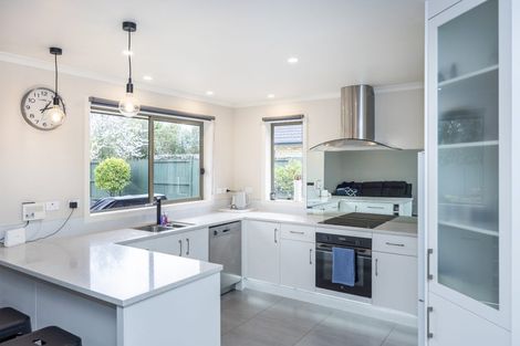 Photo of property in 17 Whitford Place, Rototuna North, Hamilton, 3210