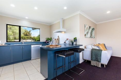 Photo of property in 11 Lieshout Way, Pukekohe, 2120