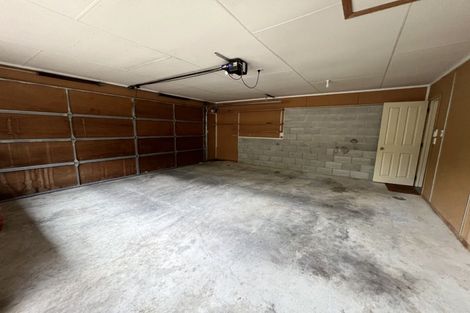 Photo of property in 35 Ruapehu Drive, Fitzherbert, Palmerston North, 4410