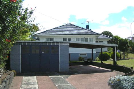 Photo of property in 216 Queen Street, Northcote Point, Auckland, 0627