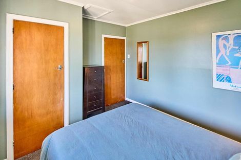 Photo of property in 52 Tutere Street, Waikanae Beach, Waikanae, 5036