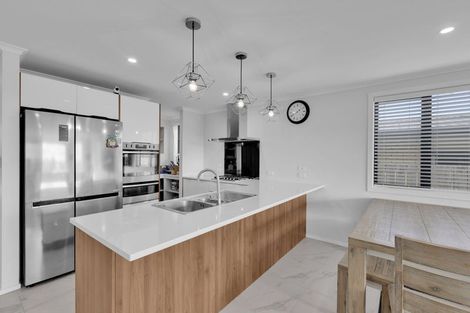 Photo of property in 20 Te Tiireke Drive, Glenview, Hamilton, 3206