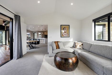 Photo of property in 34 Mike Smith Drive, Cambridge, 3434